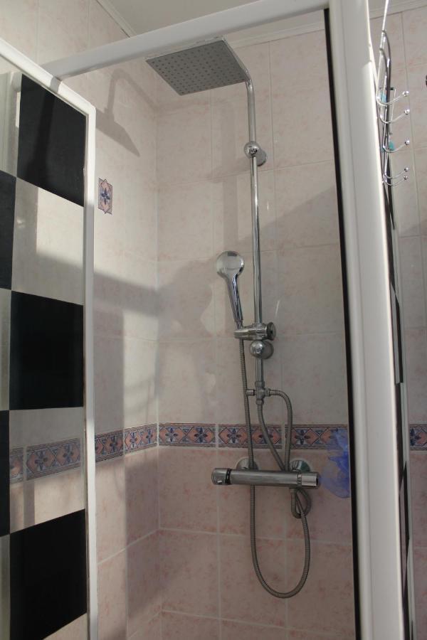 Chambres D'Hotes Les Mesanges Saint-Martin-Lez-Tatinghem Dış mekan fotoğraf